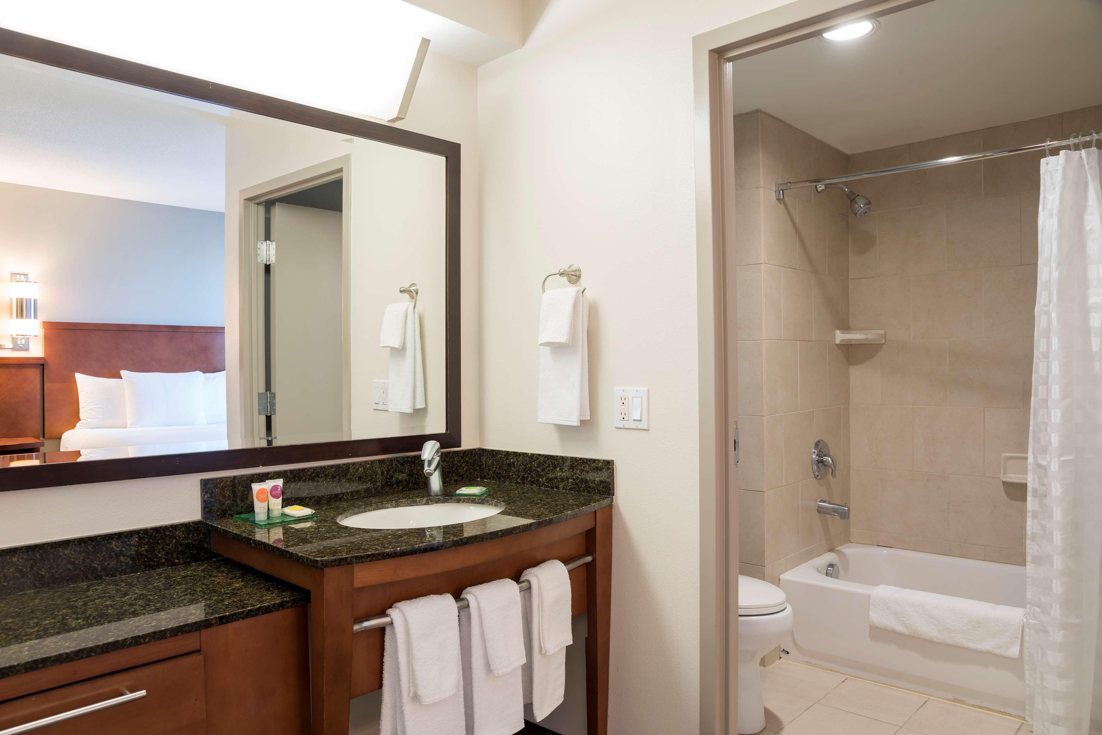 Hyatt Place Sarasota/Bradenton エクステリア 写真